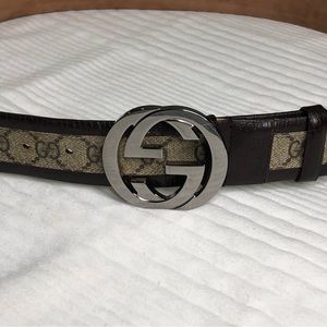 Authentic  GUCCI  signature brown leather belt